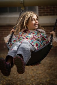 Rythme dans le mouvement d'une balançoire à la Denver Waldorf School